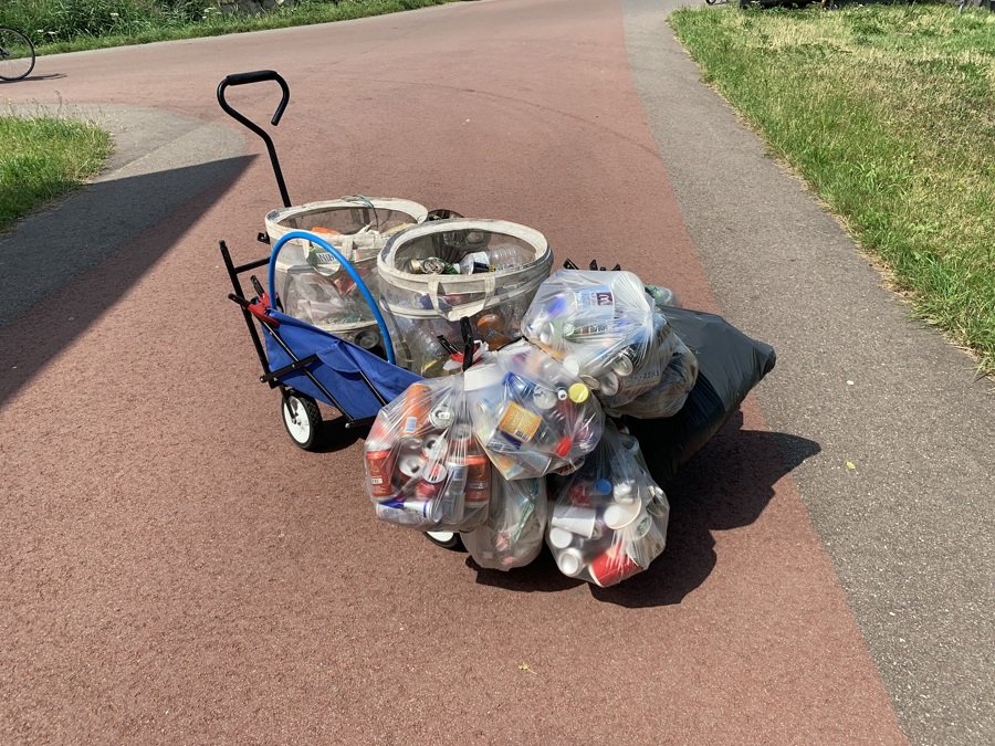 De bedrijfswagen van de Zwerfinator